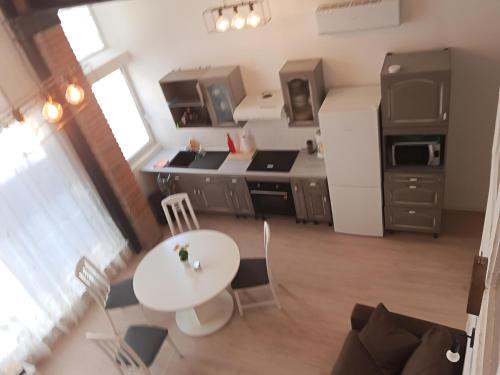 Graulhet Apartamento | Appt climatisé, 4 à 6 couchages Tarn, Albi, Gaillac, Cordes, Wifi gratuit, boîte à clés, proche commodités et gare routière