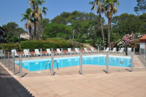 Mouans-Sartoux Apartamento | Appt Studio avec Balcon Parking privé, Piscine, proche Golf St Donat