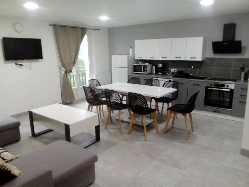Laveissiere Apartamento | appt tout confort a laveissiere 103