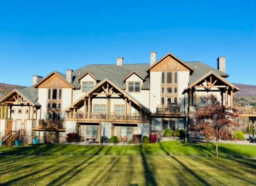 Hunter Apartamento | Apres Ski Luxury Condo Ski-in/out *NEW*