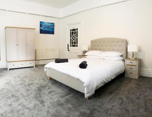 Westbourne Apartamento | April Lodge Summer Breeze -3Bed-Sleeps 6-Parking-Walk to the beach-Spacious-Families-Groups-Professionals-Contractors Welcome
