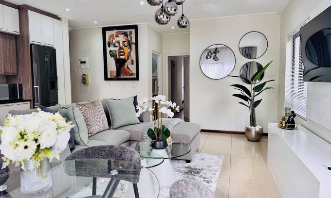 Greater Johannesburg Metropolitan Area Apartamento | 2 dormitorios en una impresionante urbanización de golf