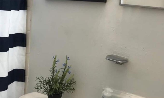 Overtown Apartamento | "Apt 202: Near Cruise Port, 5 Min to Downtown, 4 Min to Trains & 14Min to Airp"