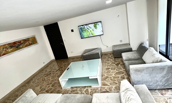 El Tesoro Apartamento | Apto 240 mt2 mejor barrio Medellín