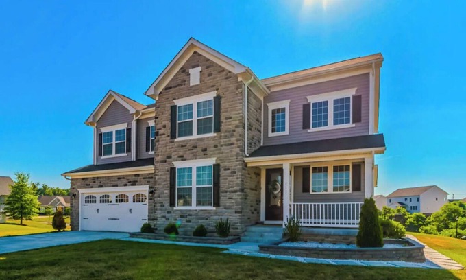 Winchester Apartamento | Apt c/ Movie Theater Pool Table Treadmill.