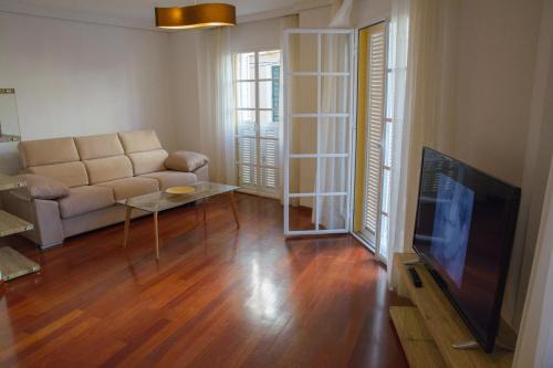 Centro Apartamento | APT GIBRALHORCE SUITE by Malaga Picasso Rentals Selection