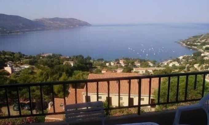 Tiuccia Apartamento | Apt tiene tiuccia hermosa vista brillante, de las montañas y el mar, descanso tranquilidad