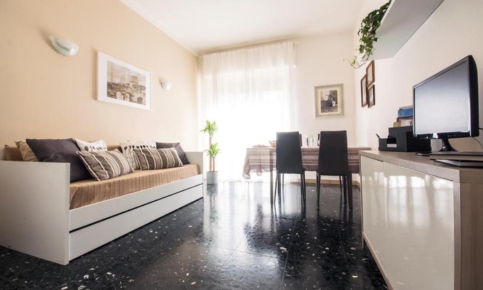Ex Campo d'Aviazione Apartamento | Apt luminoso, spazioso con Aria condiz e bici