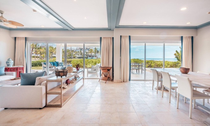Punta Cana Apartamento | Apt w/ 2BR-beachfront/private pool in Sotogrande