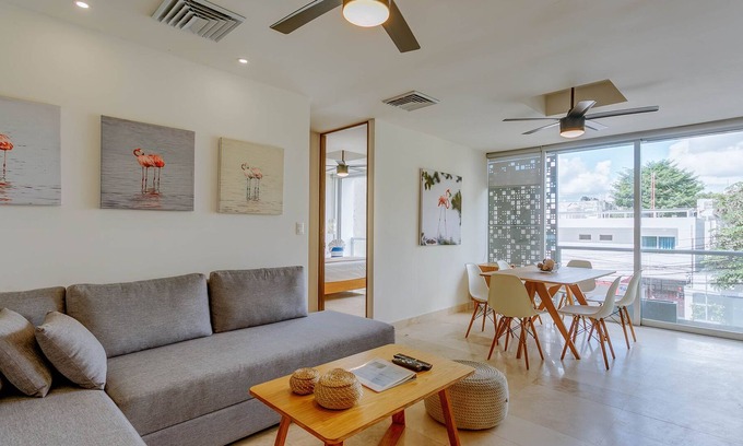 Tohoku Apartamento | Apt w/Pool, only Steps from 5th Av & Mamitas Beach