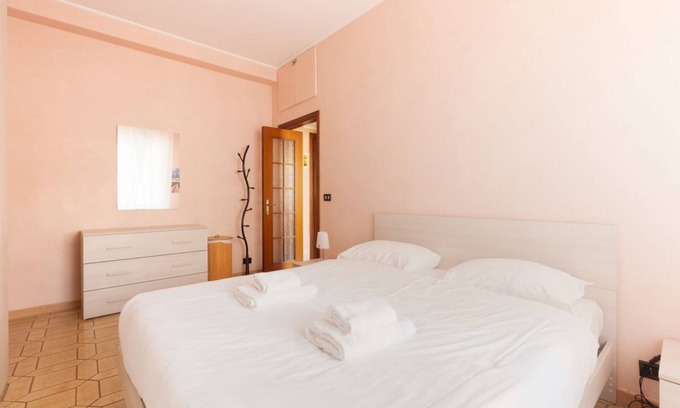 Montalbino Apartamento | APT with balcony- M3 Maciachini