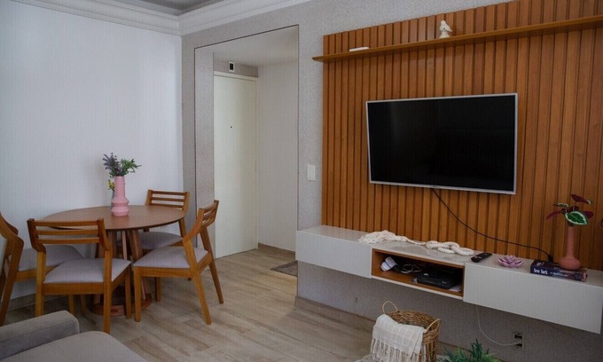 Jardim da Penha Apartamento | Apto a 1km da Praia de Camburi com Wi-Fi e Ar cond