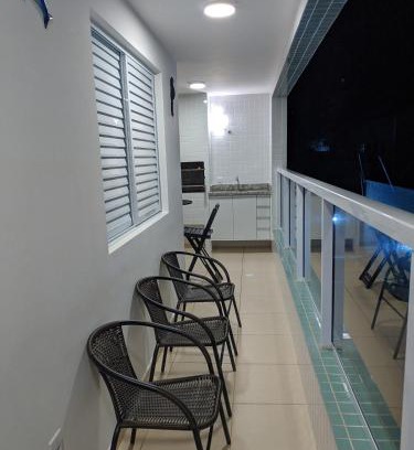 Vila Clais Apartamento | Apto completo com varanda gourmet a 50 mt da praia