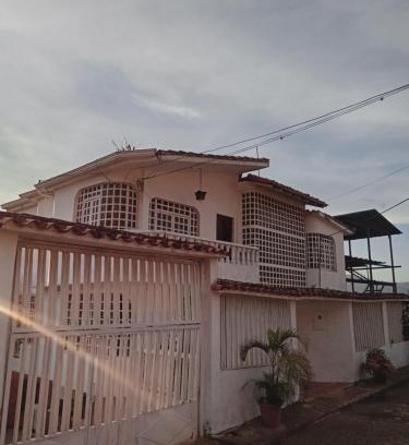 San Cristóbal Apartamento | Apto CUEVA DEL OSO PARAMILLO 2 Hab 4 Pax