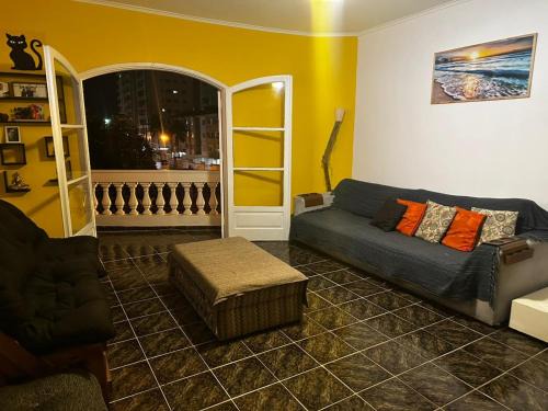 Mirim Apartamento | Apto inteiro, vista pro mar na PG! Lindo!