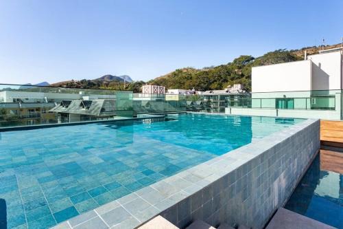 Itaipava Apartamento | Apto Itaipava, piscina borda infinita, montanha