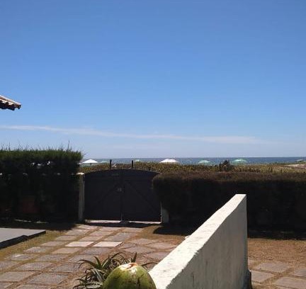Foguete Apartamento | Apto Pé na Areia - Wi-Fi Gratuito - Tranquilidade à beira mar