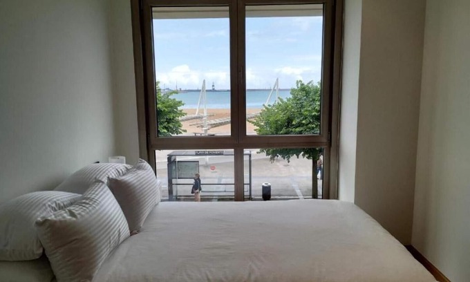 Centro de la ciudad de Gijón Apartamento | Apto. Vista Playa Poniente