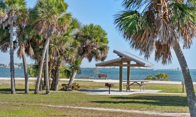 Pinehurst Casa | Aqua Bliss near Englewood Beach
