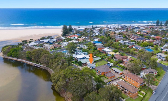 Lake Cathie Casa | 'AQUA COTTAGE' 16 Aqua Cres, Lago Cathie