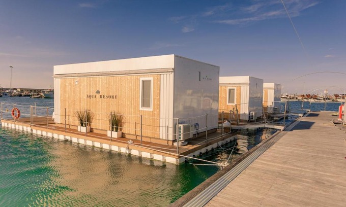 Giulianova Alquiler De Eote | AQUA RESORT GIULIANOVA - Houseboat Experience