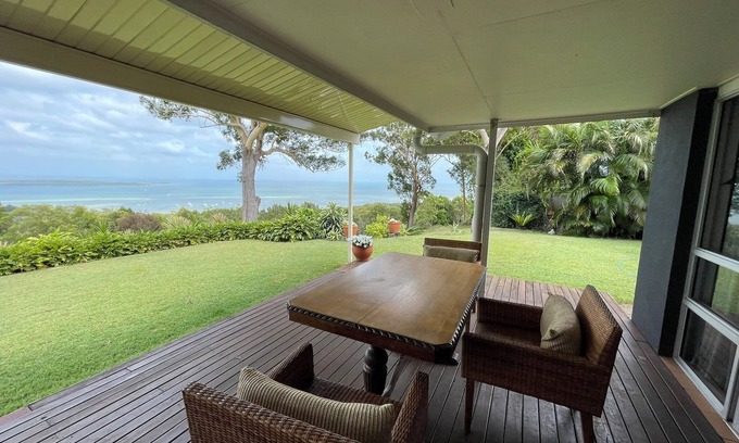 Dunwich Casa | Aqua - Straddie’s Best View: Bay, Brissy & Beyond!