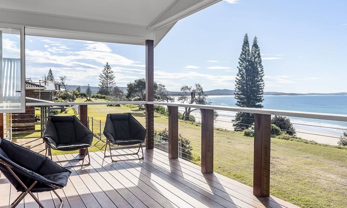 Brooms Head Casa | Aqua Vista - Beach Front Location
