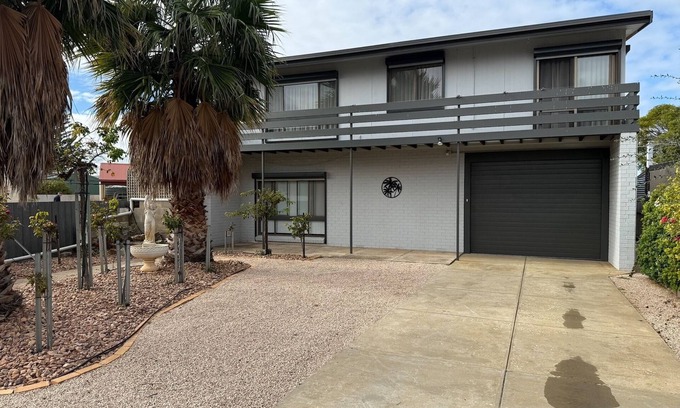 Port Vincent Casa | Aqua Vista - Games room! plenty of room for parking! Dog friendly!