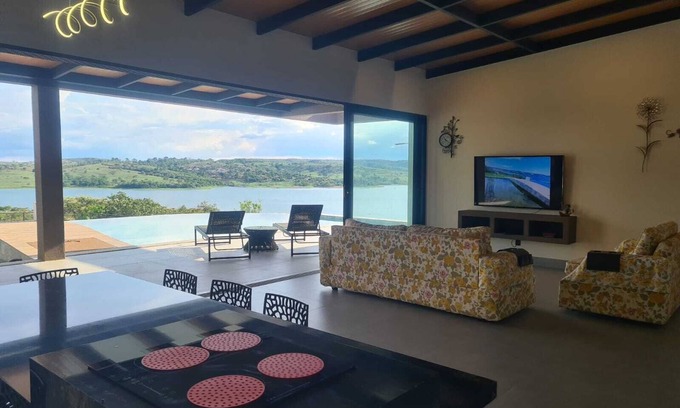 Alexania Cabaña | Aquarium House Corumba 4