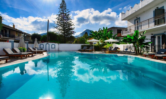 Messonghi Casa | Aquarius Beach Eco-Hotel