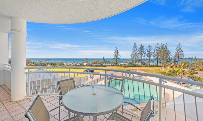 Alexandra Headland Hotel | Aquarius Resort