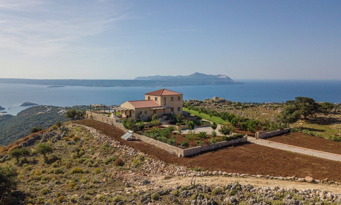Drapanos Villa | Aquila Villa, una nueva villa con impresionantes vistas panorámicas y una enorme piscina