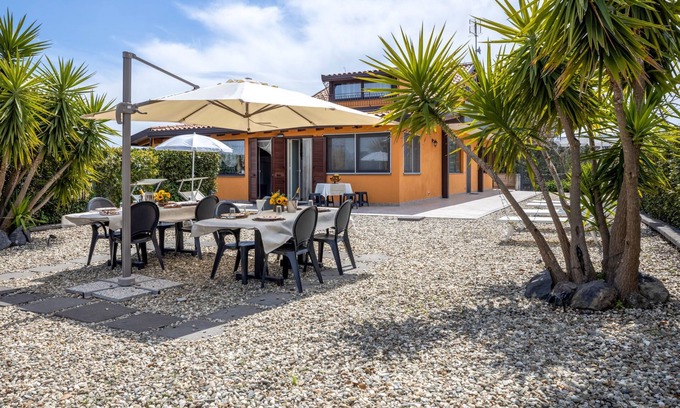 Coste Apartamento | Arancio by Interhome