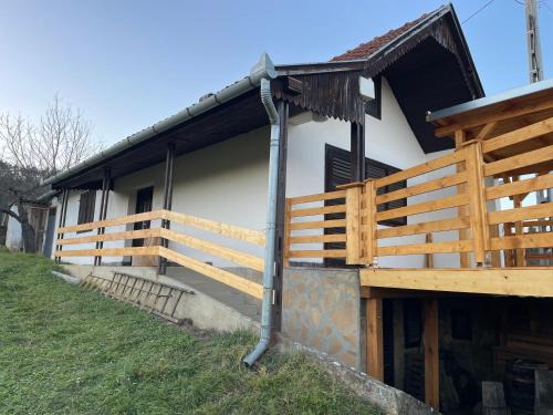 Zalaszentgrot Casa | Aranyodi hegyi hajlék