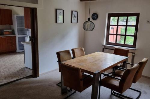 Hoechst Apartamento | Arbeiterwohnung, bis zu 9 Personen, Langzeitmieter, Monteurzimmer