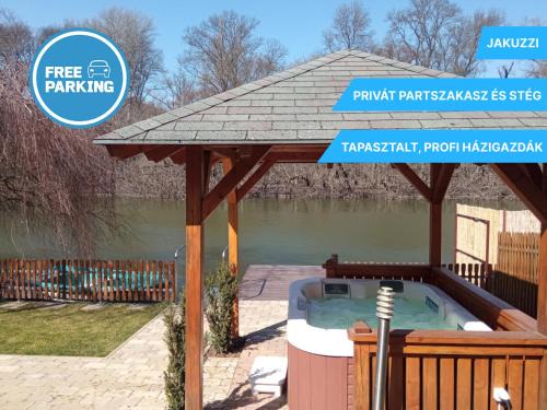 Szarvas Casa | Arborétum Nyaraló Szarvas - Kültéri jakuzzival