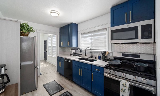 North Long Beach Apartamento | Arcade & Huge Yard | 30 Min to Disneyland