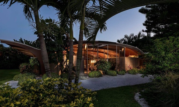 Golden Beach Casa | Icono arquitectónico ubicado en la hermosa isla de Venecia