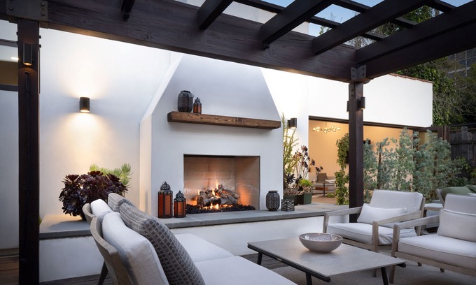 Mid-Wilshire Casa | Architecturally Designed Guest House (30 Day min)