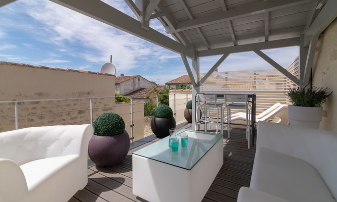 Ars-en-Re Casa | Recientemente (2018) casa de pueblo remodelada y renovada arquitectónicamente