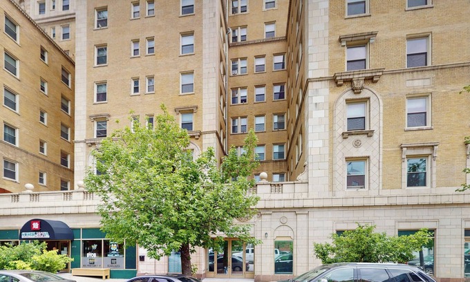 Old Town Triangle Apartamento | Archways at the Lincoln Park Zoo 2bed/2ba