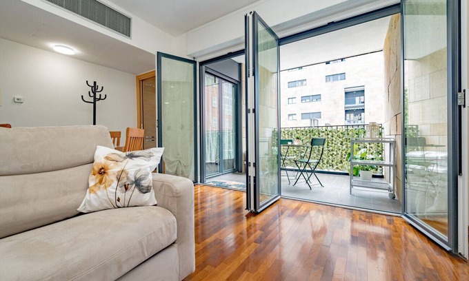 Bicocca Apartamento | Arcimboldi's Terrace & Secure Parking