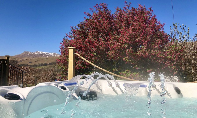 Killin Cabaña | ARDCHYLE HOUSE, pet friendly, luxury holiday cottage in Killin