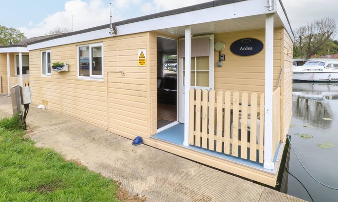 Stalham Cabaña | ARDEA, pet friendly, with a garden in Stalham