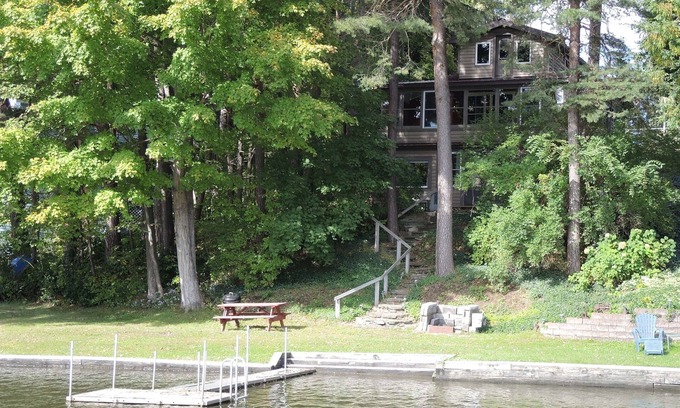 Maryland Casa | Ardeevin - Goodyear Lake - Panoramic lake views, fire pit on waterfront