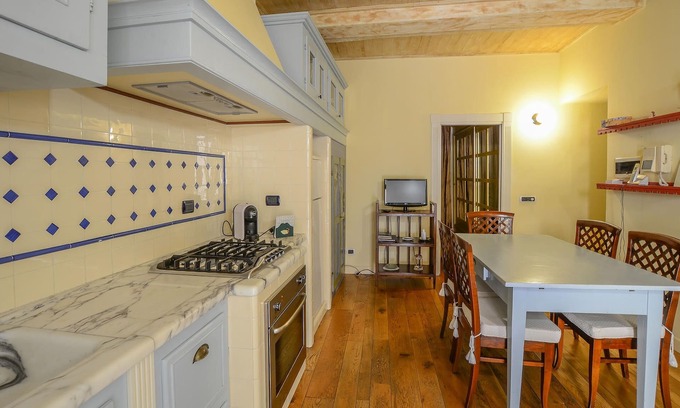 Fivizzano Apartamento | Alojamiento de 2 habitaciones en Fivizzano