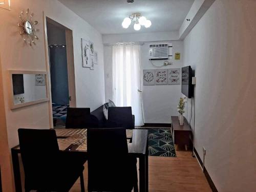 Sasa Apartamento | Arezzo Place Davao - Condo Rentals WITH FREE POOL, 200MBPS CONNECTION, NETFLIX,PRIMEVIDEO