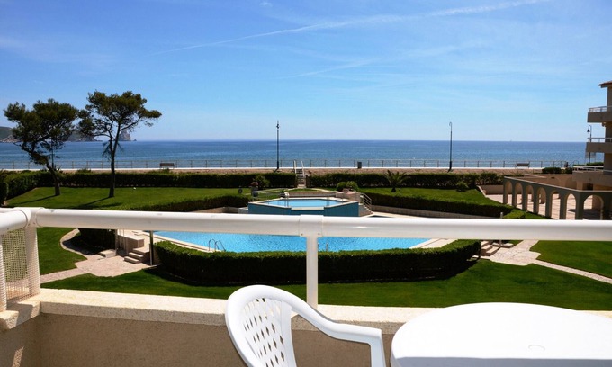 Els Griells Apartamento | ARGONAVIS 206