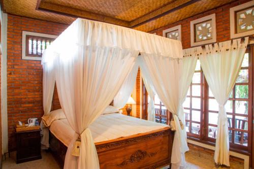 Kemenuh Casa | Ari La Homestay