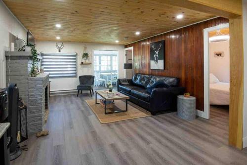 Fenelon Falls Casa | Aries Kabin- 2 Bedroom Fenelon Falls cottage